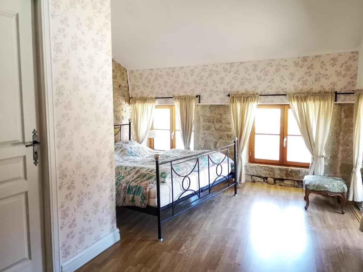 Petit Chateau Melay Melay  Eksteriør billede