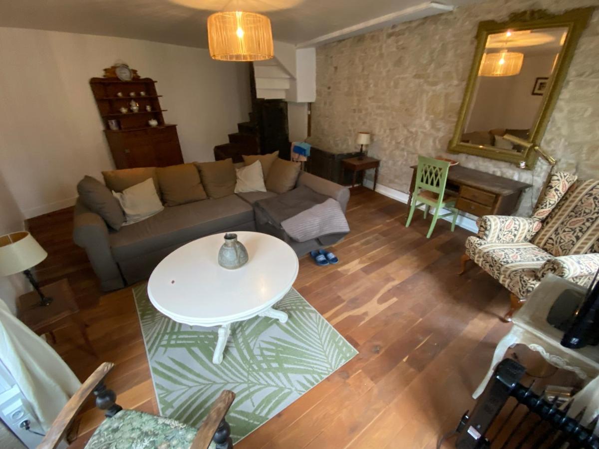 Petit Chateau Melay Melay  Eksteriør billede